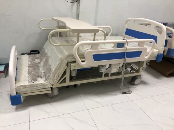 Giường bệnh nhân đa năng điện cơ Lucass GB-4