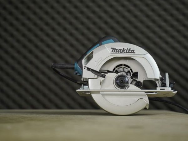 Máy cưa đĩa Makita HS7600