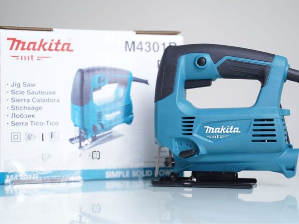 Máy cưa lọng Makita M4301B